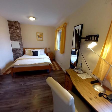 Hotel Lindenhof Roedermark Ngoại thất bức ảnh
